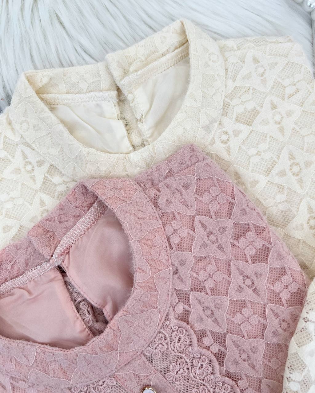 شومیز تمام دانتل آستردار کد 4613