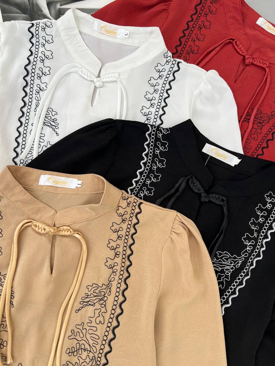 شومیز کرپ ساتن گلدوزی شده کد 4623