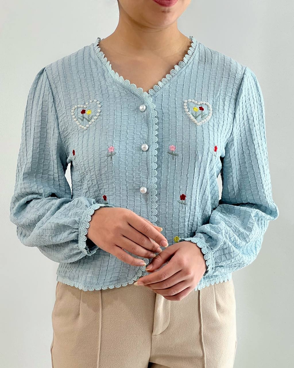 شومیز ژاکارد کش جلو دکمه قلب کد 4625