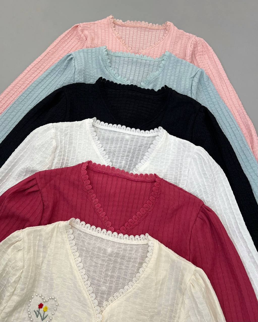 شومیز ژاکارد کش جلو دکمه قلب کد 4625