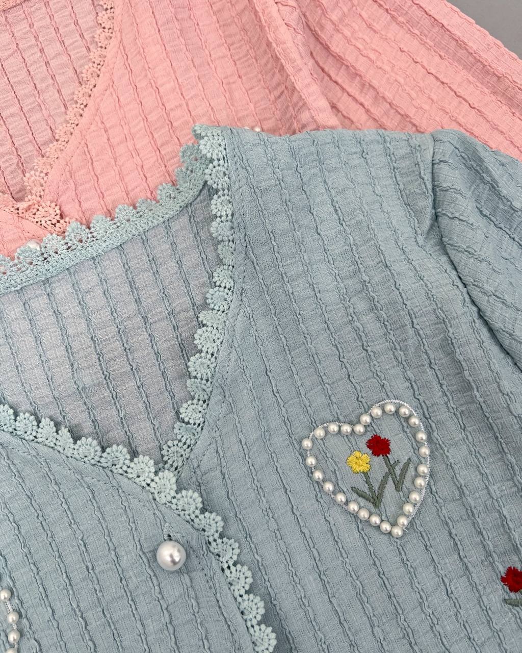 شومیز ژاکارد کش جلو دکمه قلب کد 4625