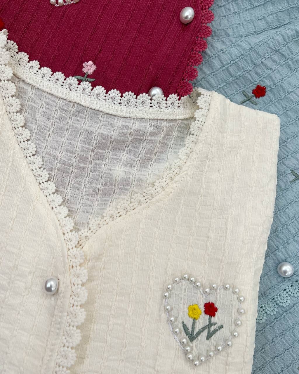 شومیز ژاکارد کش جلو دکمه قلب کد 4625