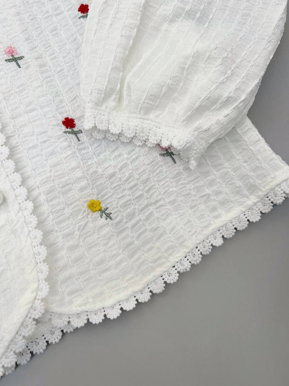 شومیز ژاکارد کش جلو دکمه قلب کد 4625