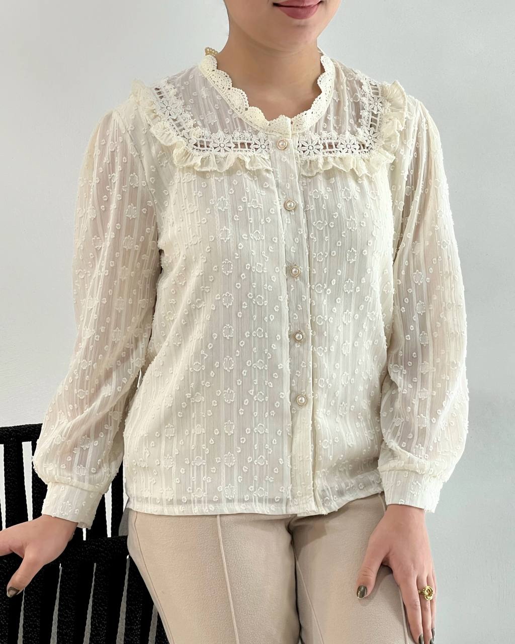 شومیز جلو دکمه گل برجسته کد 4626