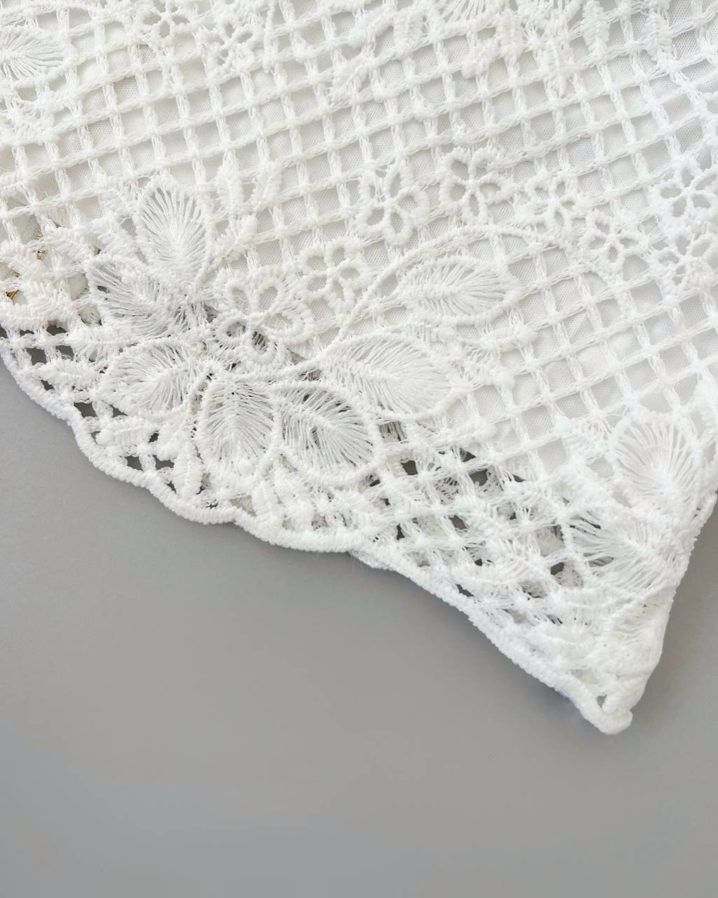 شومیز دانتل آستین پلیسه کد 4627