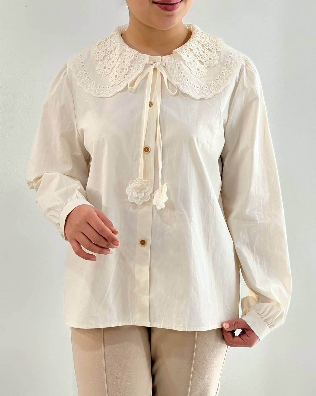 شومیز یقه خامه دوزی چهار رنگ کد 4632