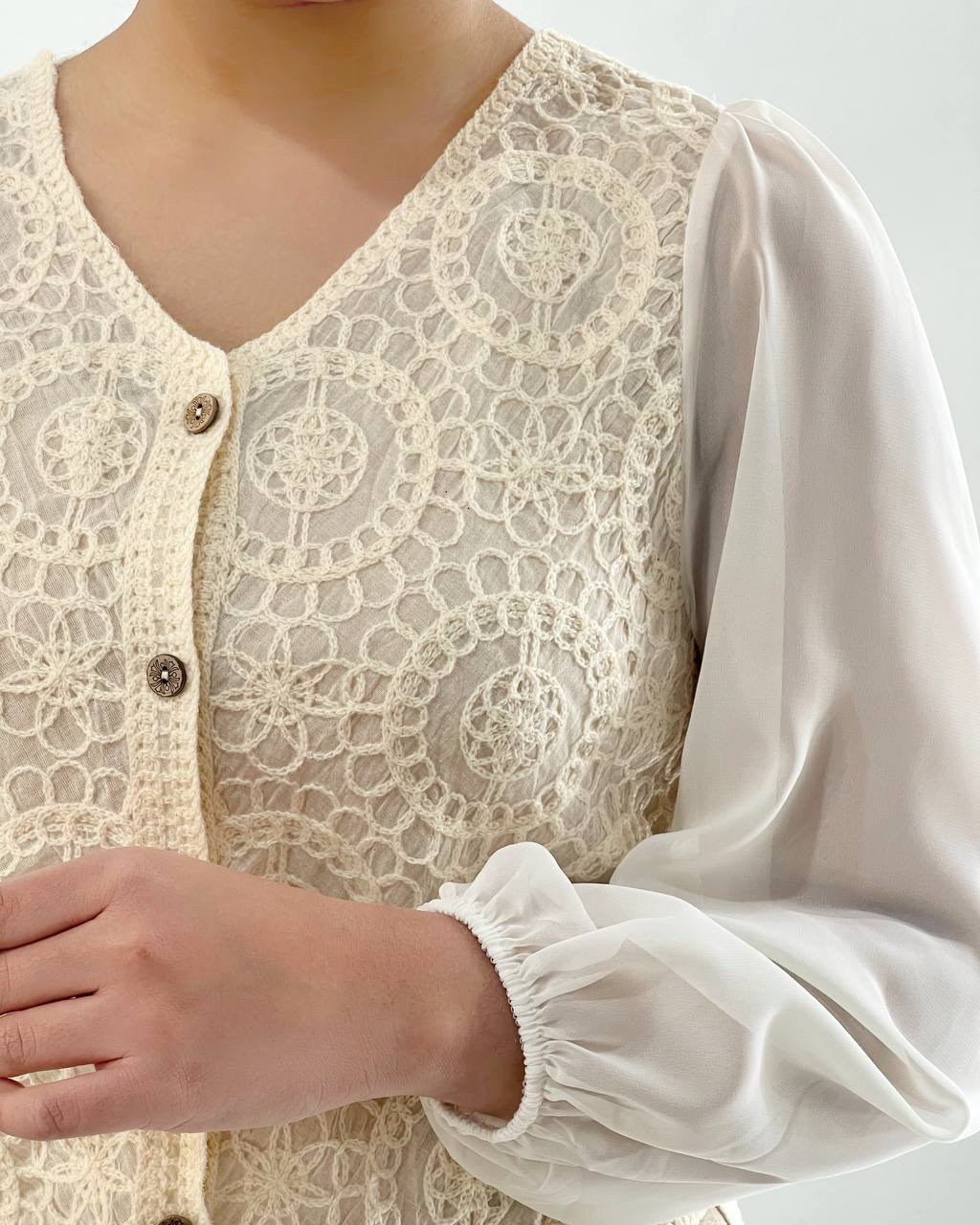 شومیز قلاب بافی استین حریر کد 4659