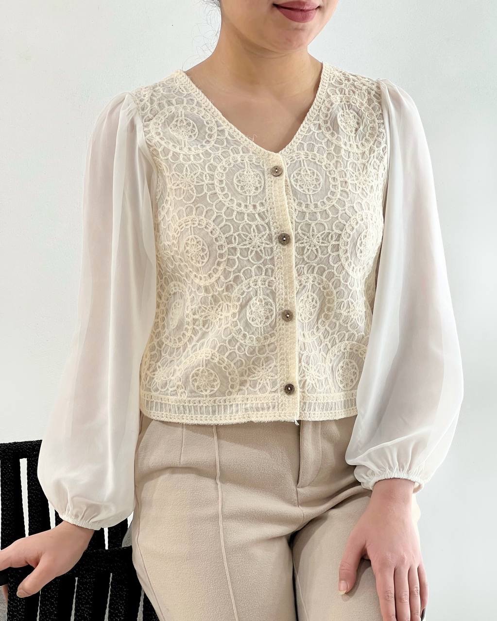 شومیز قلاب بافی استین حریر کد 4659