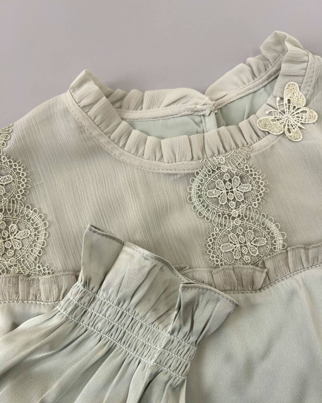 شومیز ساتن یقه کار شده کد 4672