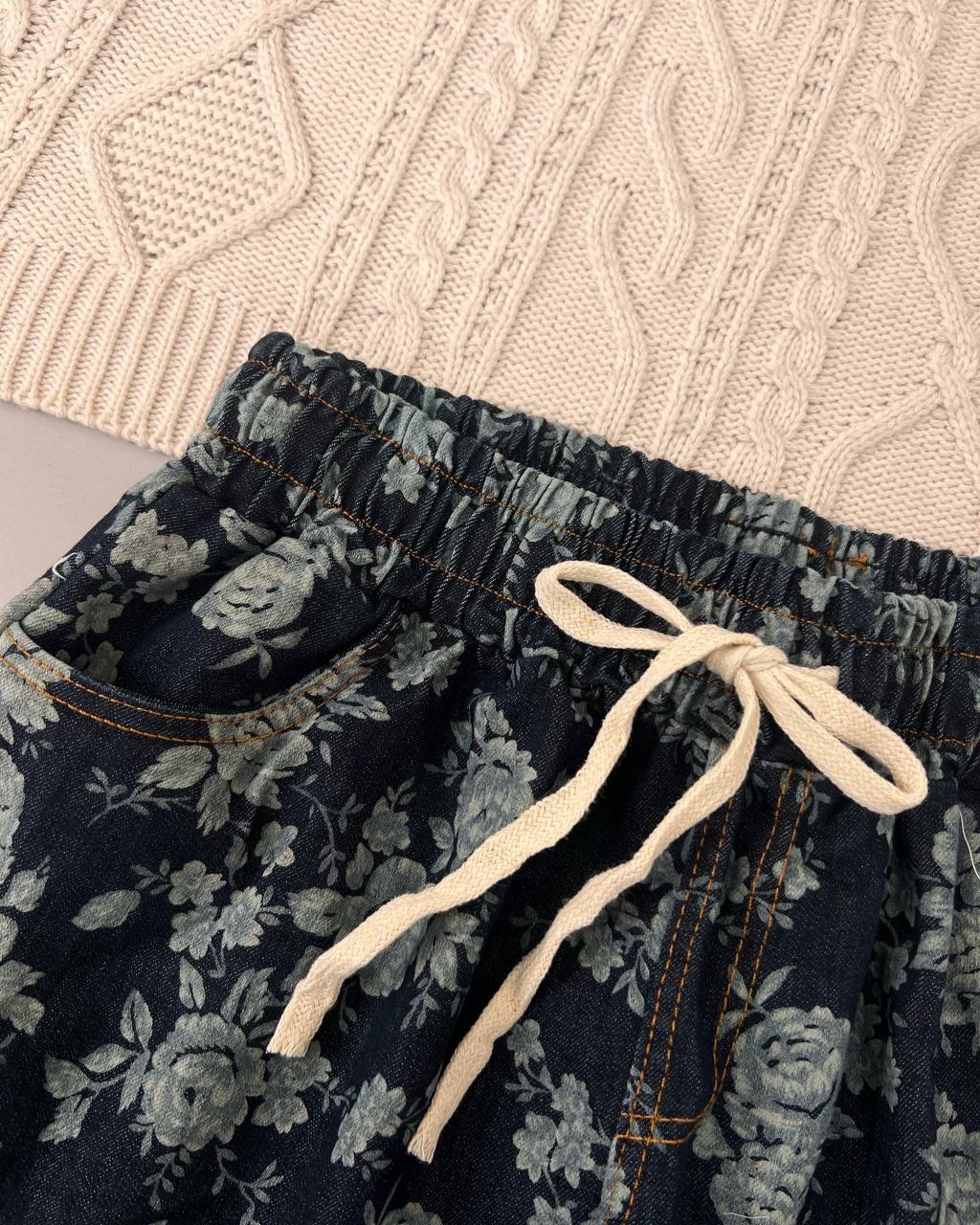 شلوارک جین گل آبی کد 4685