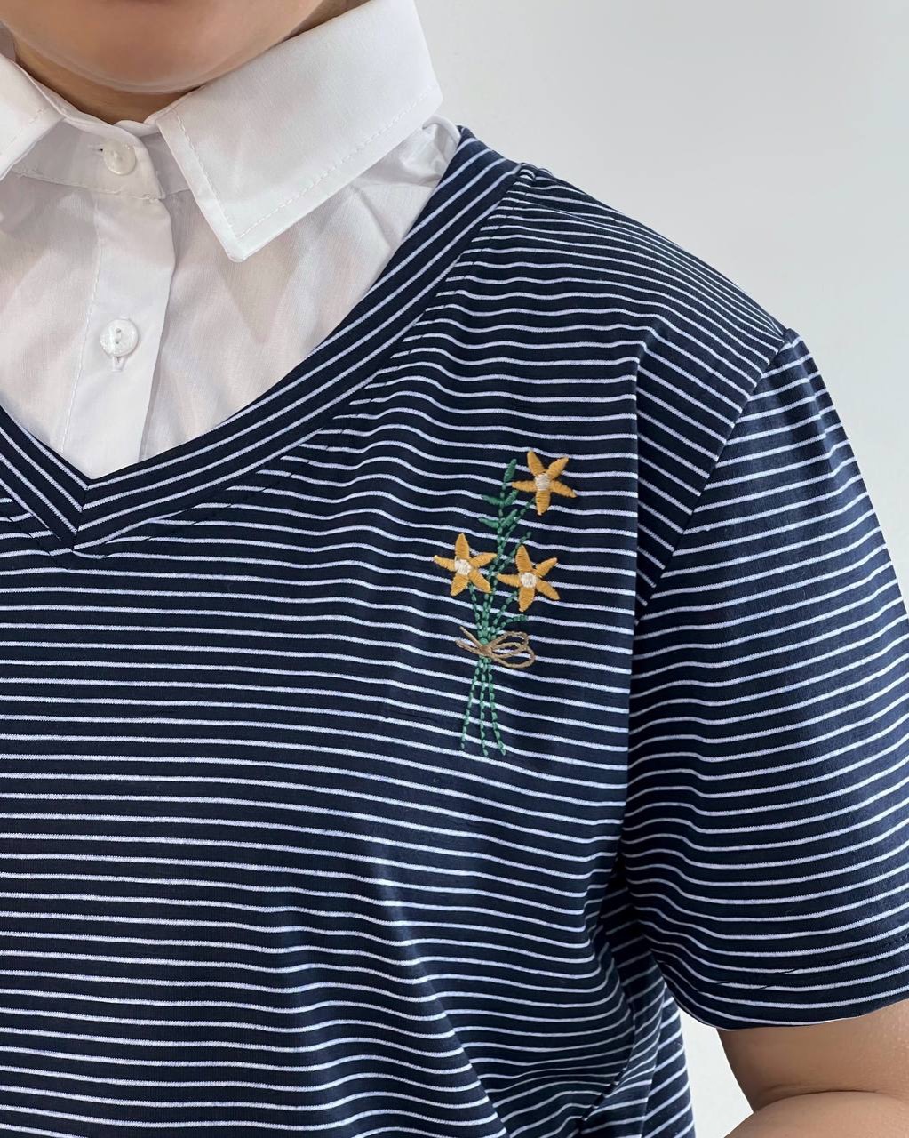 تیشرت یقه راه راه گلدوزی کد 4693