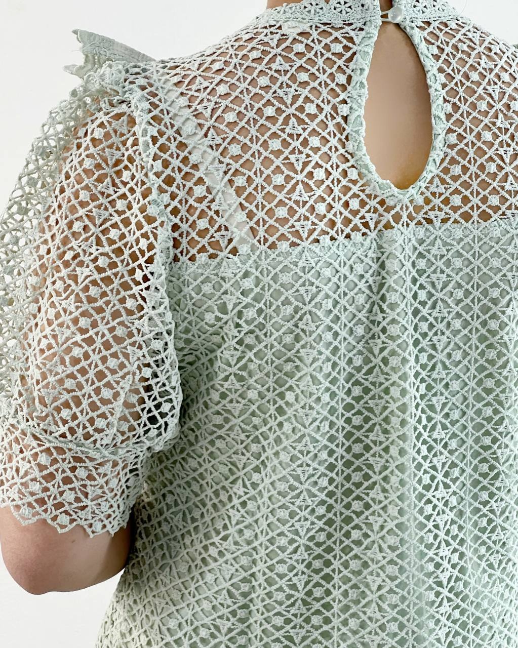 شومیز تمام دانتل آستین پف کد 4695