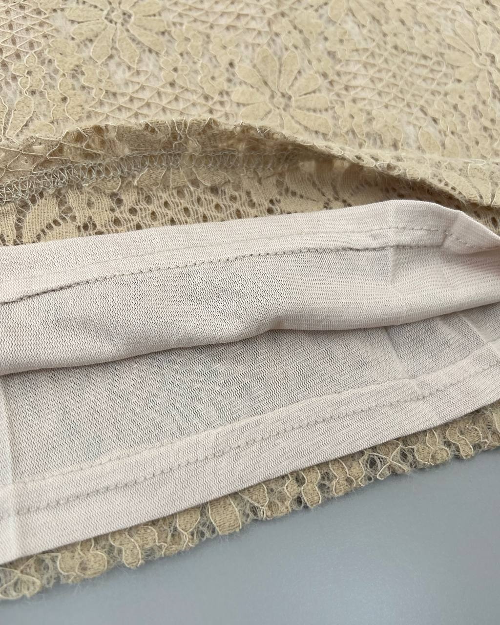 شومیز تمام دانتل آستردار کد 4702