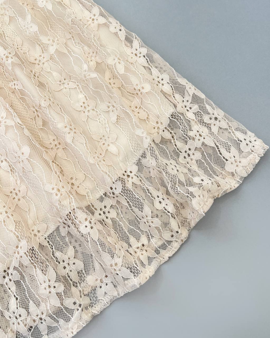 پیراهن تمام گیپور کد 4704