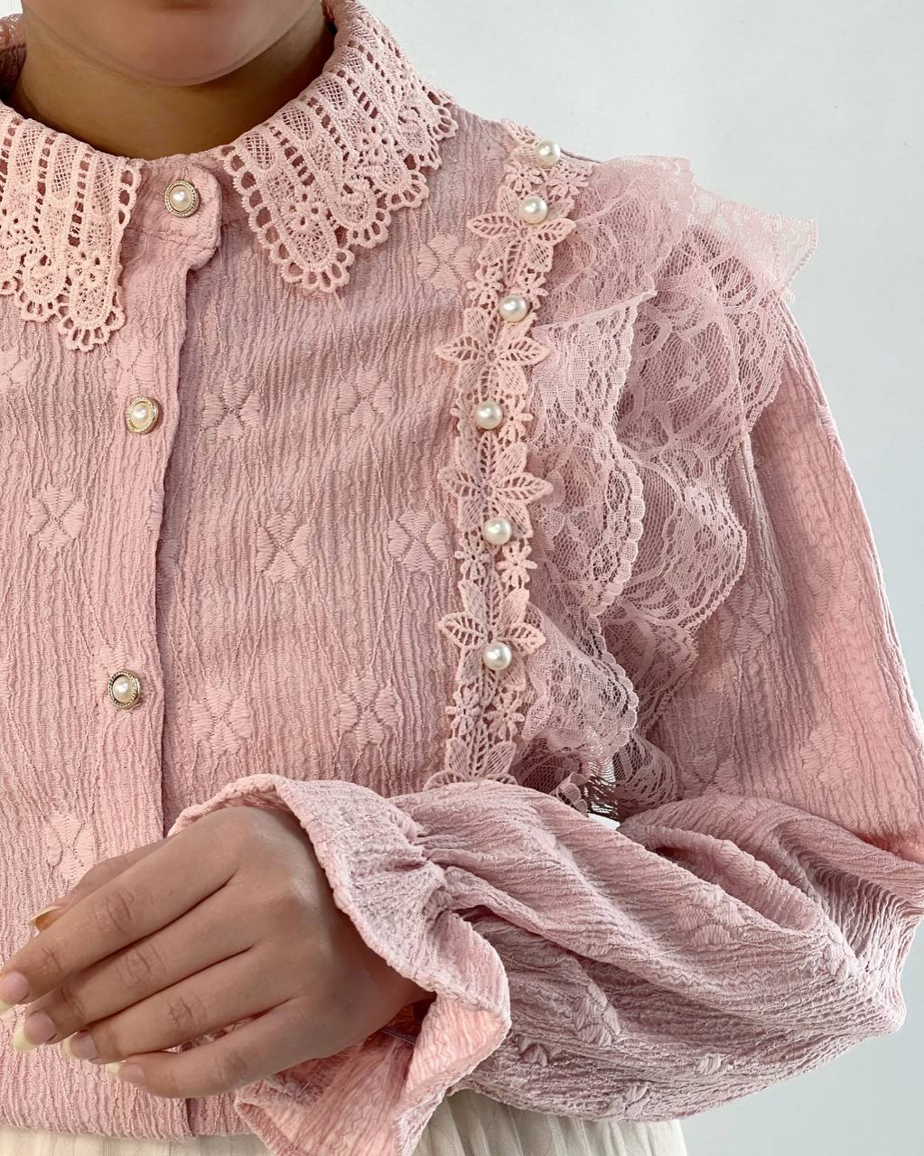 شومیز ژاکارد تمام کار شده کد 4707