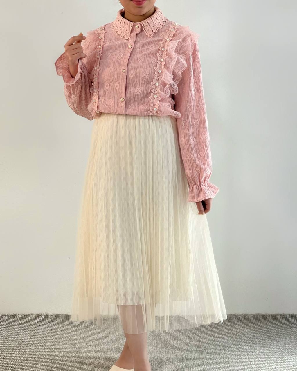 شومیز ژاکارد تمام کار شده کد 4707