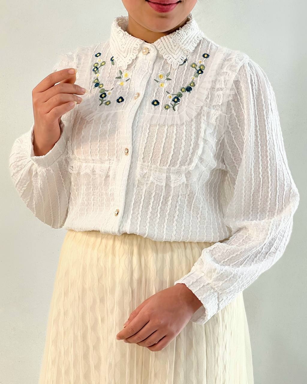 شومیز ژاکارد کش تمام کار شده کد 4709