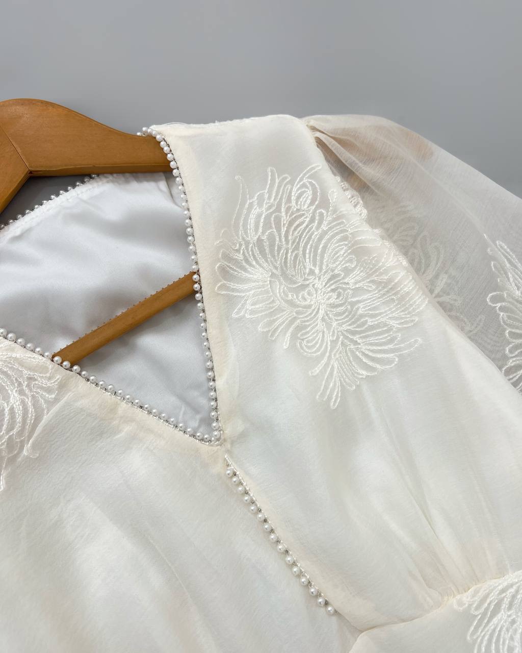 پیراهن حریر ارگنزا تماما گلدوزی کد 4718