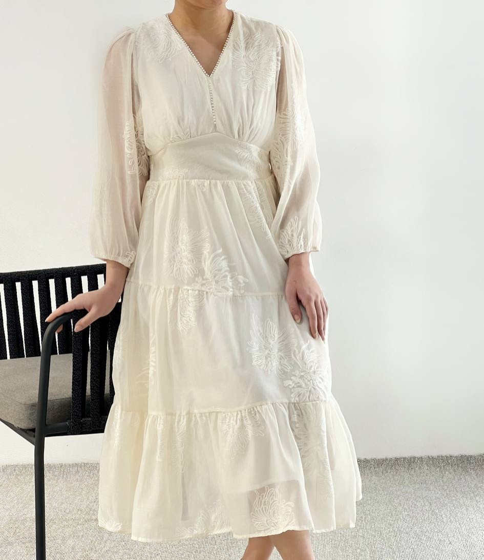 پیراهن حریر ارگنزا تماما گلدوزی کد 4718