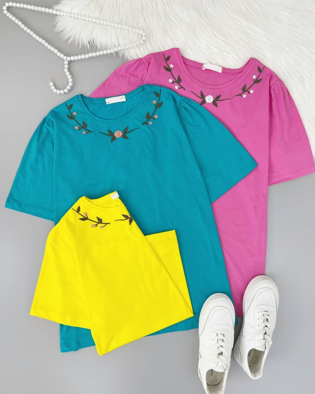 تیشرت ساده سرشانه چین گلدوزی کد 4743