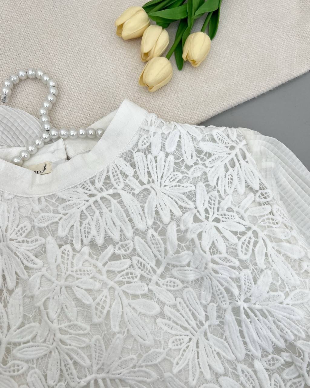 شومیز تمام دانتل آستین پلیسه کد 4763