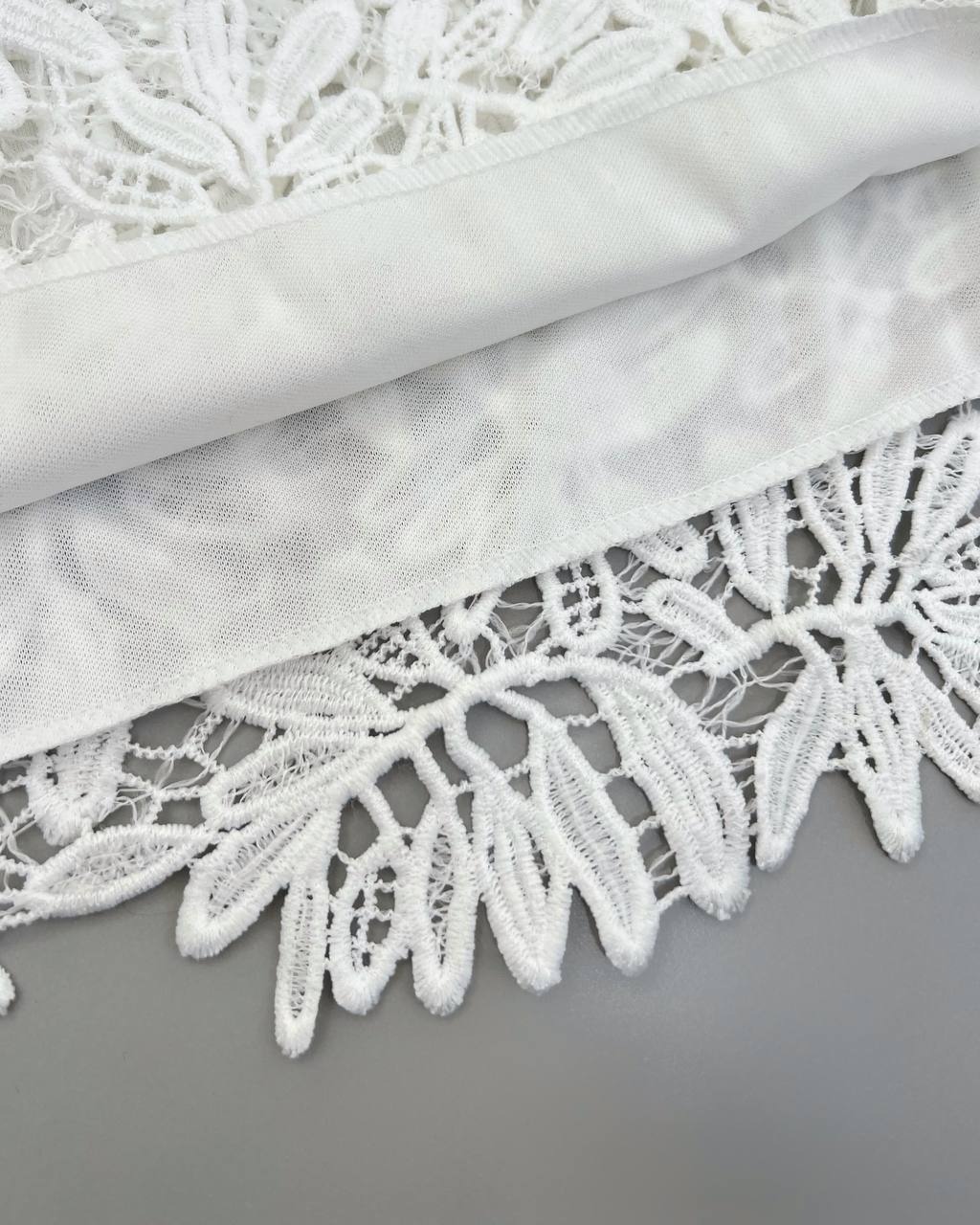 شومیز تمام دانتل آستین پلیسه کد 4763