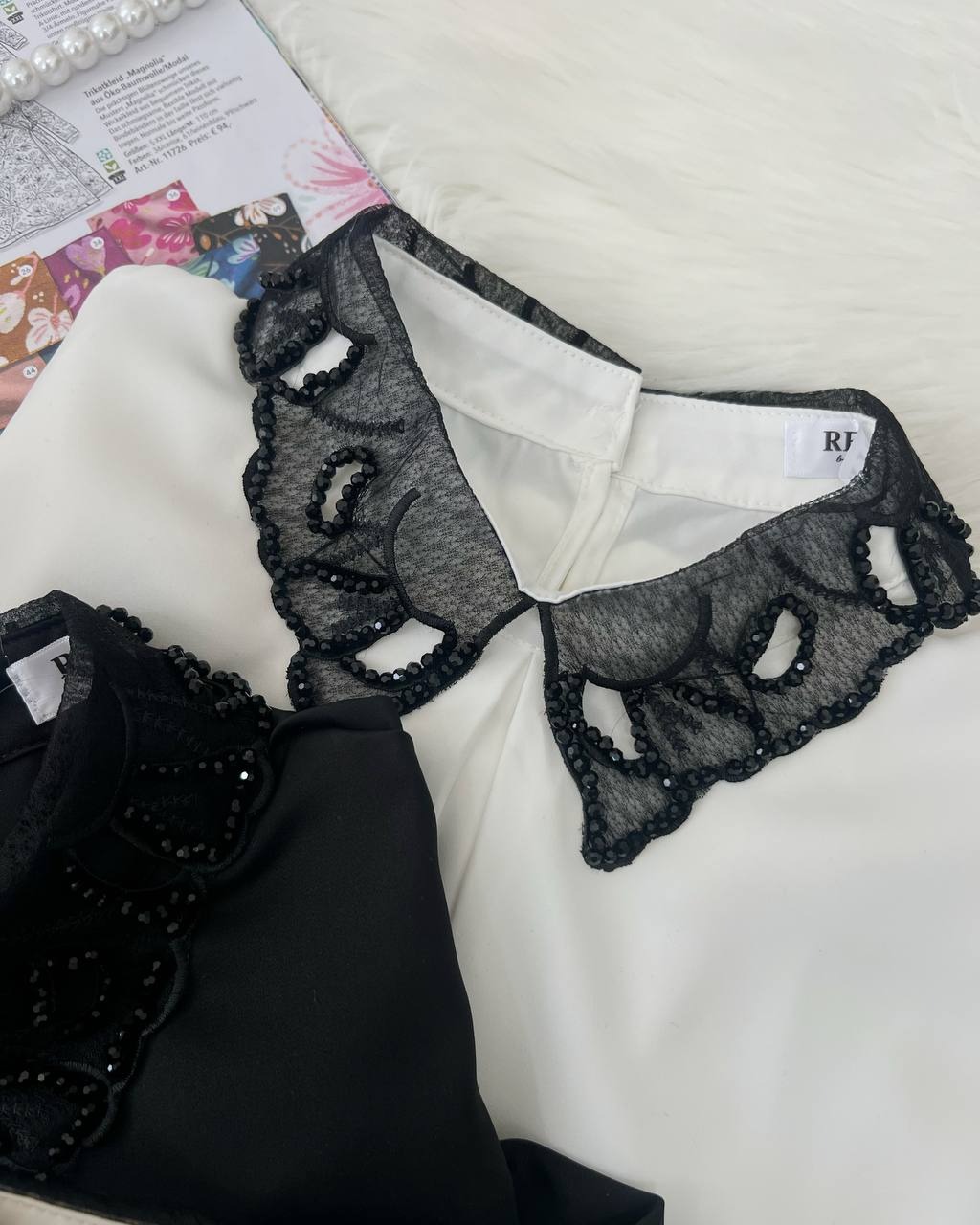 شومیز ساتن با یقه ی منجوق دوزی کد 4791