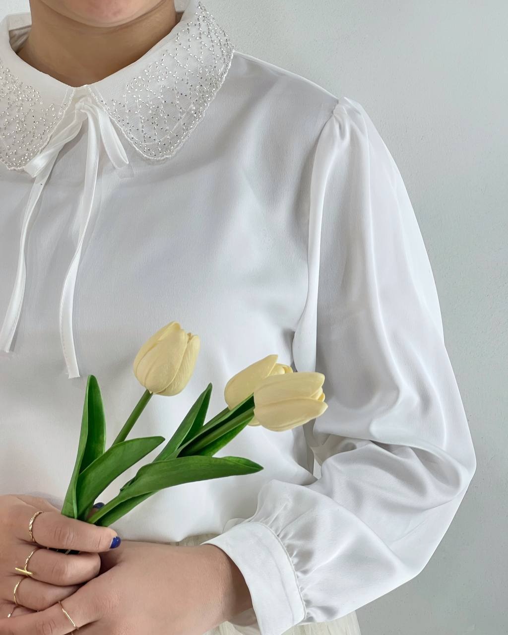 شومیز ساتن یقه منجوق دوزی کد 4793