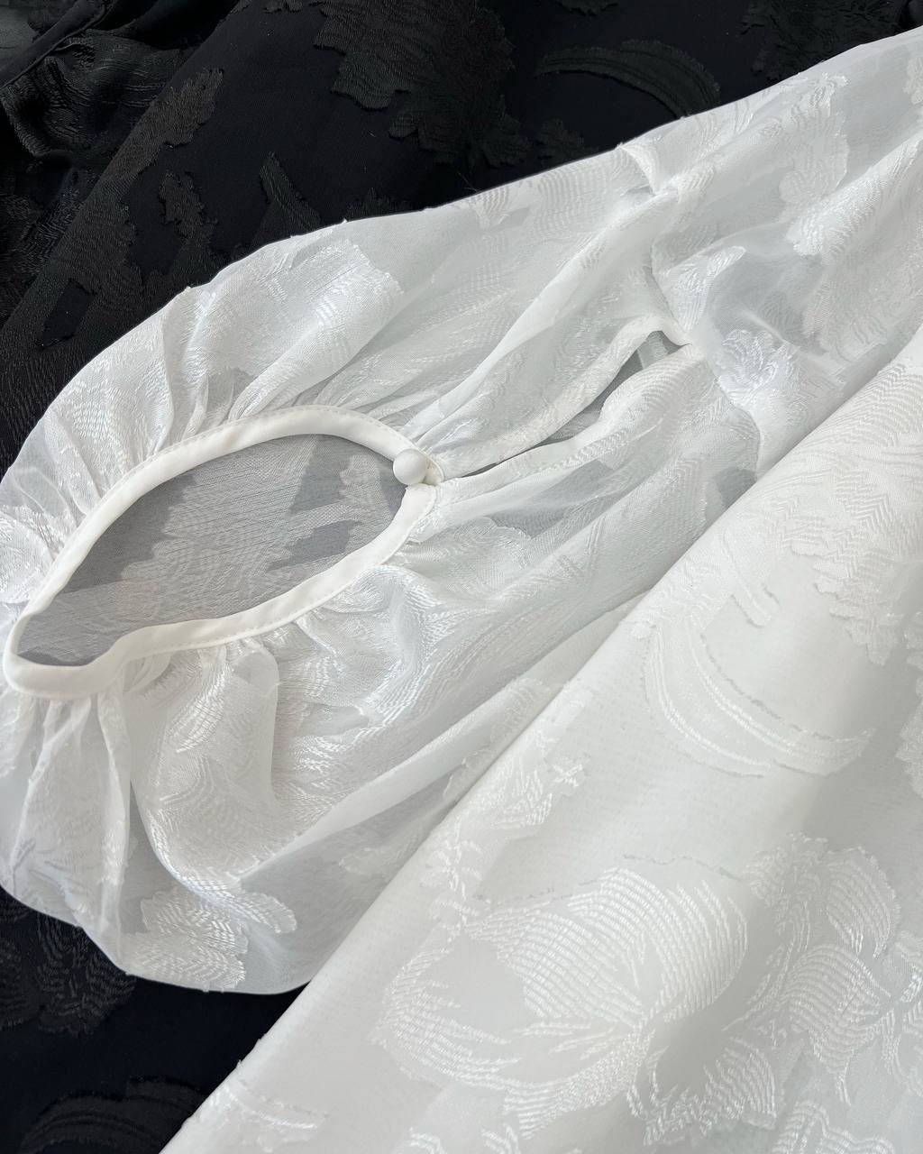 شومیز حریر ساتن گل برجسته کد 4825