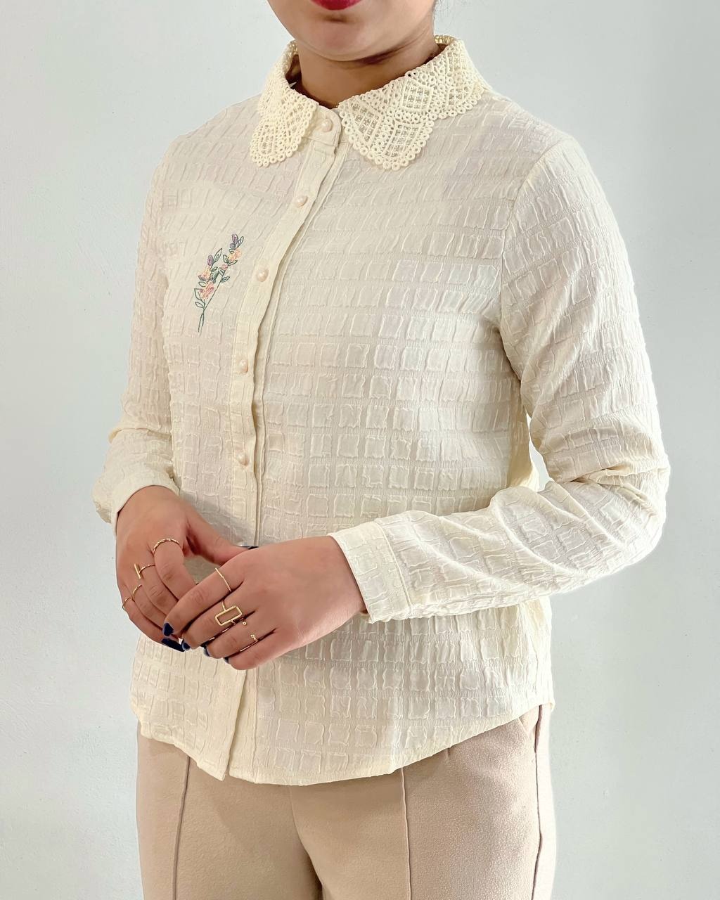 شومیز طرح برجسته گلدوزی کد 4830