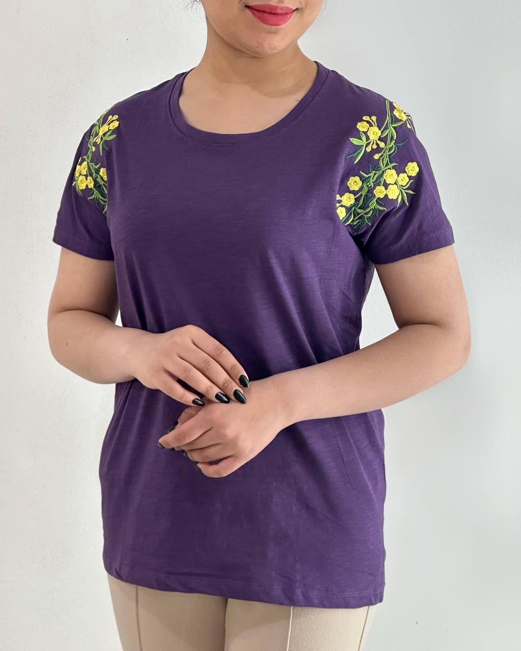 تیشرت سرشانه گلدوزی وارداتی کد 4859
