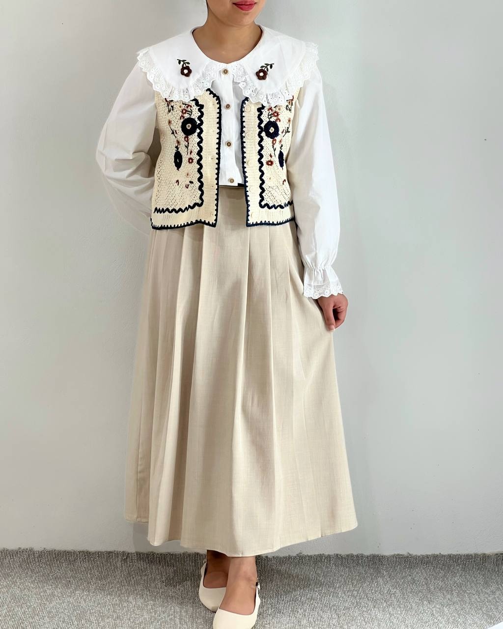 جلیقه تمام قلاب بافی گلدوزی شده کد 4861