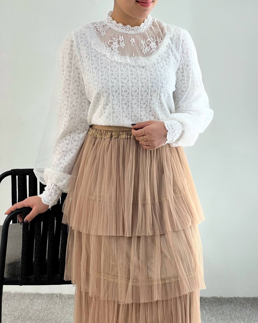 شومیز تمام دانتل آستردار کد 4880