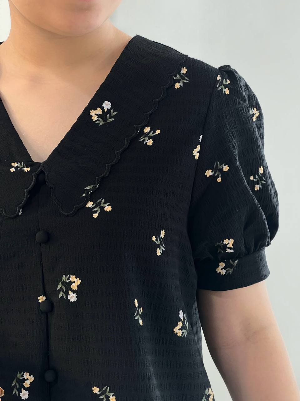 شومیز گل ریز دو رنگ کد 4630