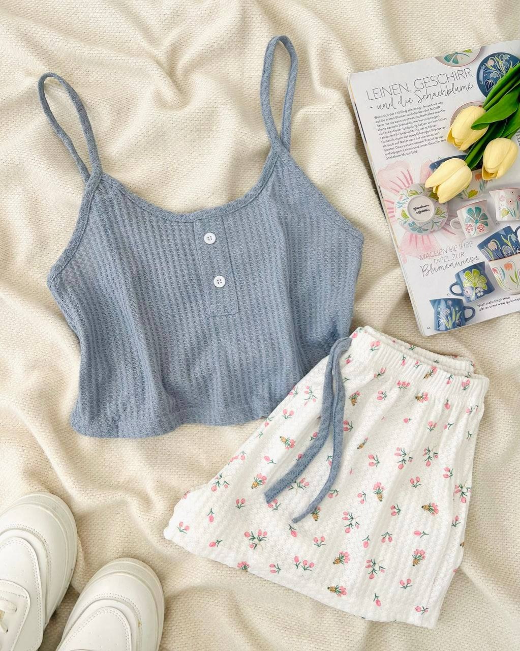 ست نیم تنه و شلوارک گل ریز کد 5022