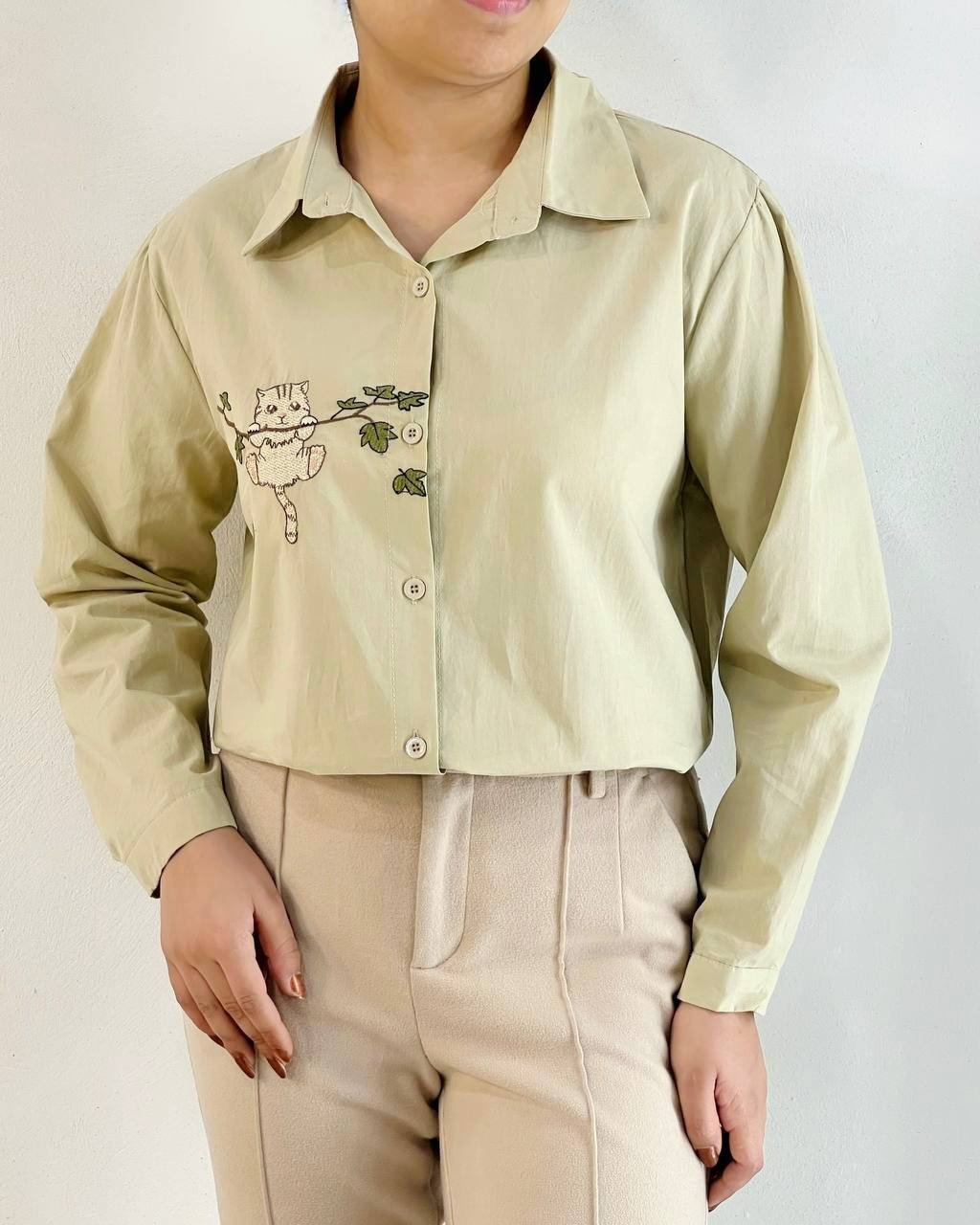 شومیز کتان گلدوزی میو کد 4620