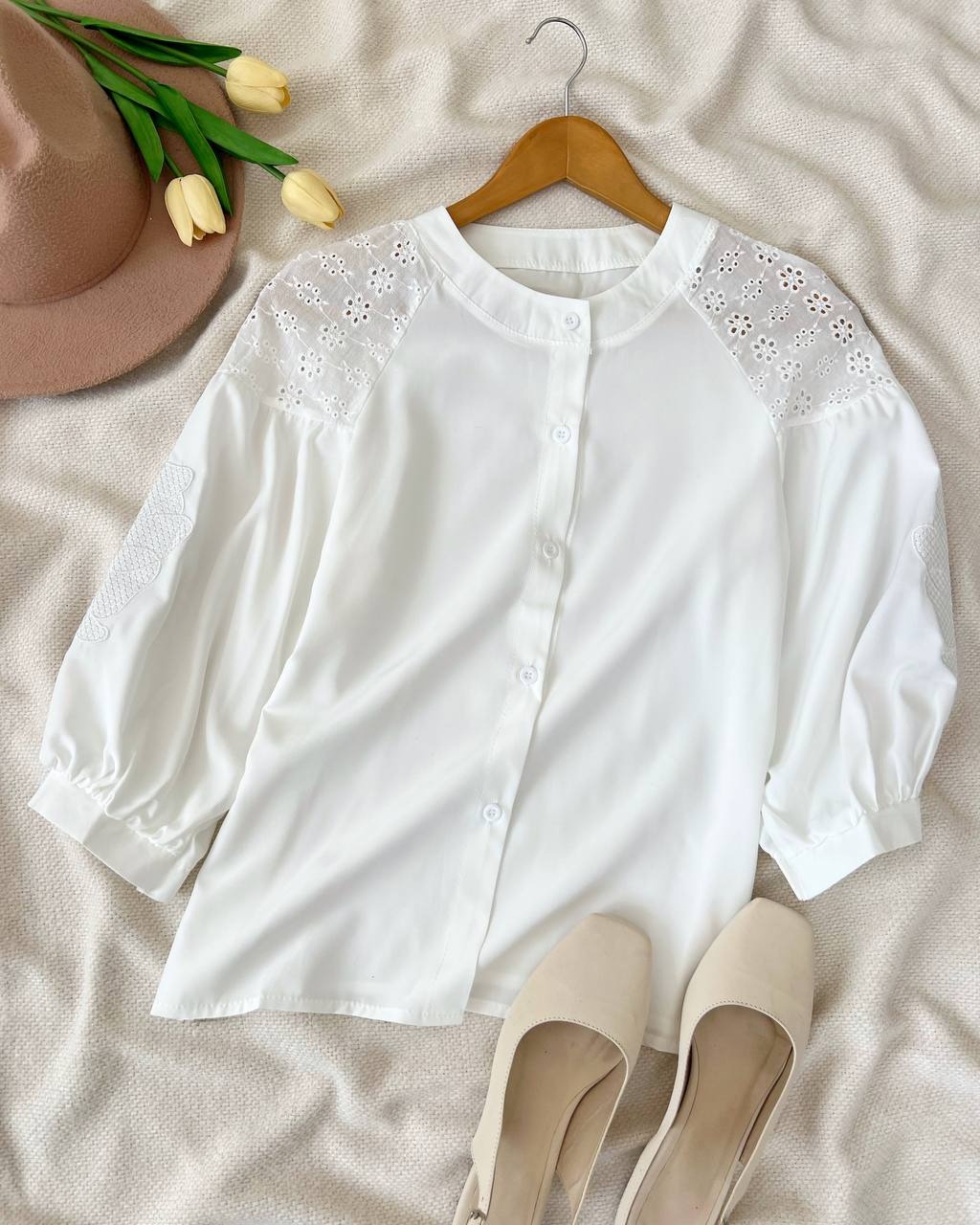 شومیز جلو دکمه سرشانه گلدوزی کد 5041