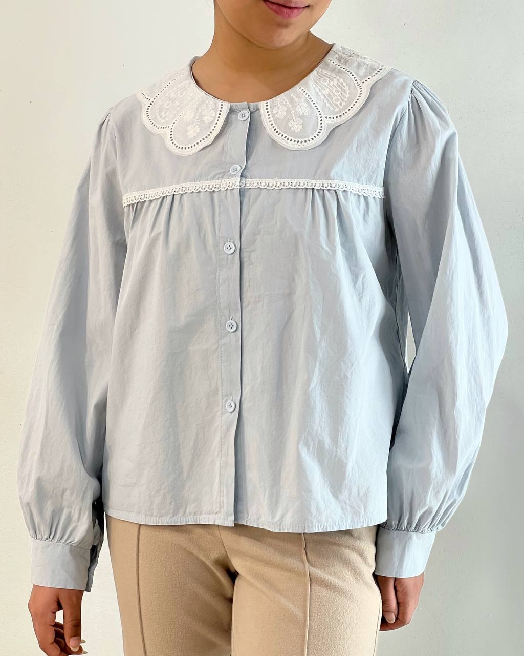 شومیز یقه ب ب سینه چین کد 5082