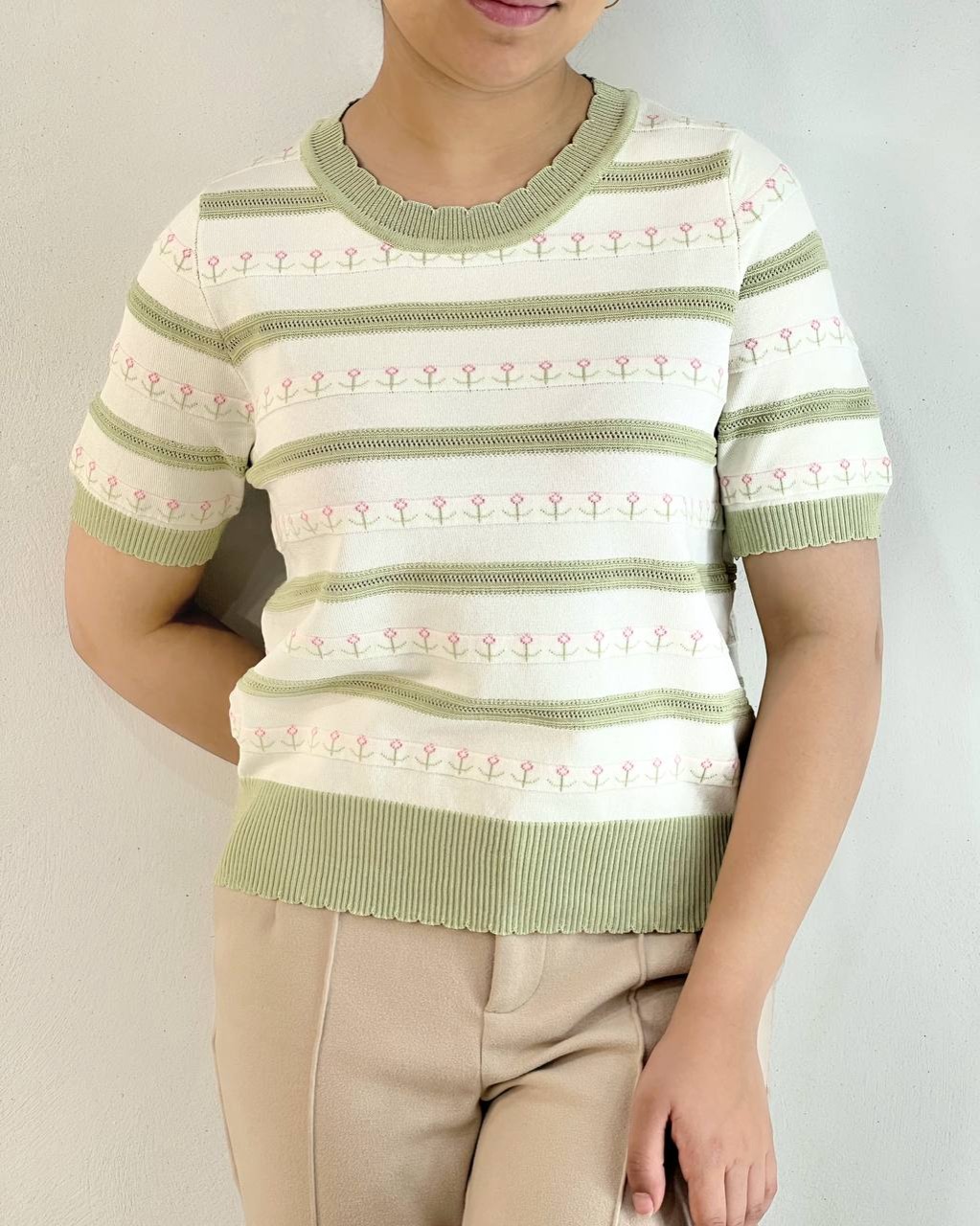 بلوز بافت آستین کوتاه گل کد 5101