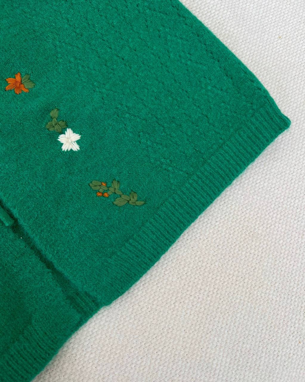 جلیقه بافت گلدوزی کد 5206