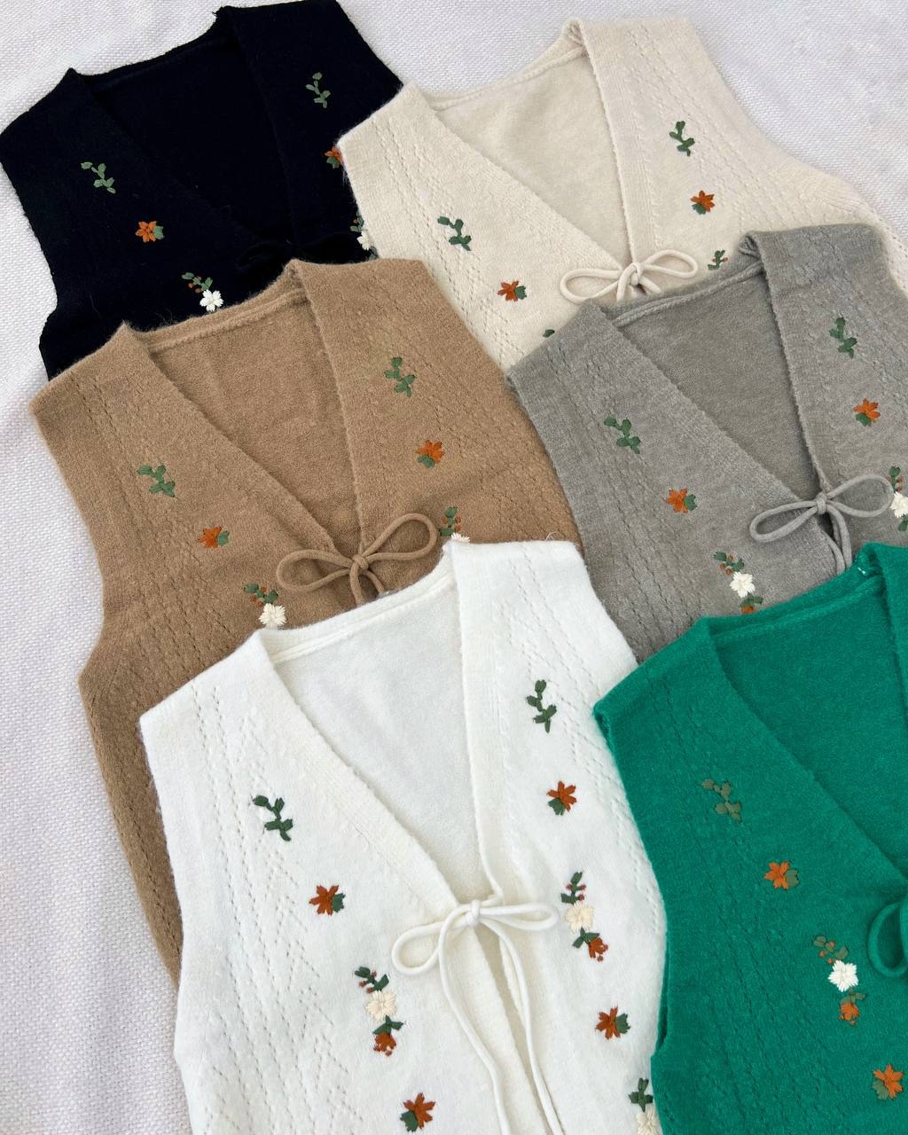 جلیقه بافت گلدوزی کد 5206