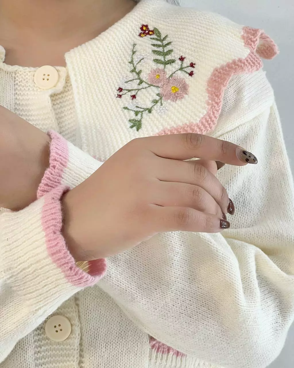 ژاکت بافت عروسکی یقه گلدوزی کد 5416