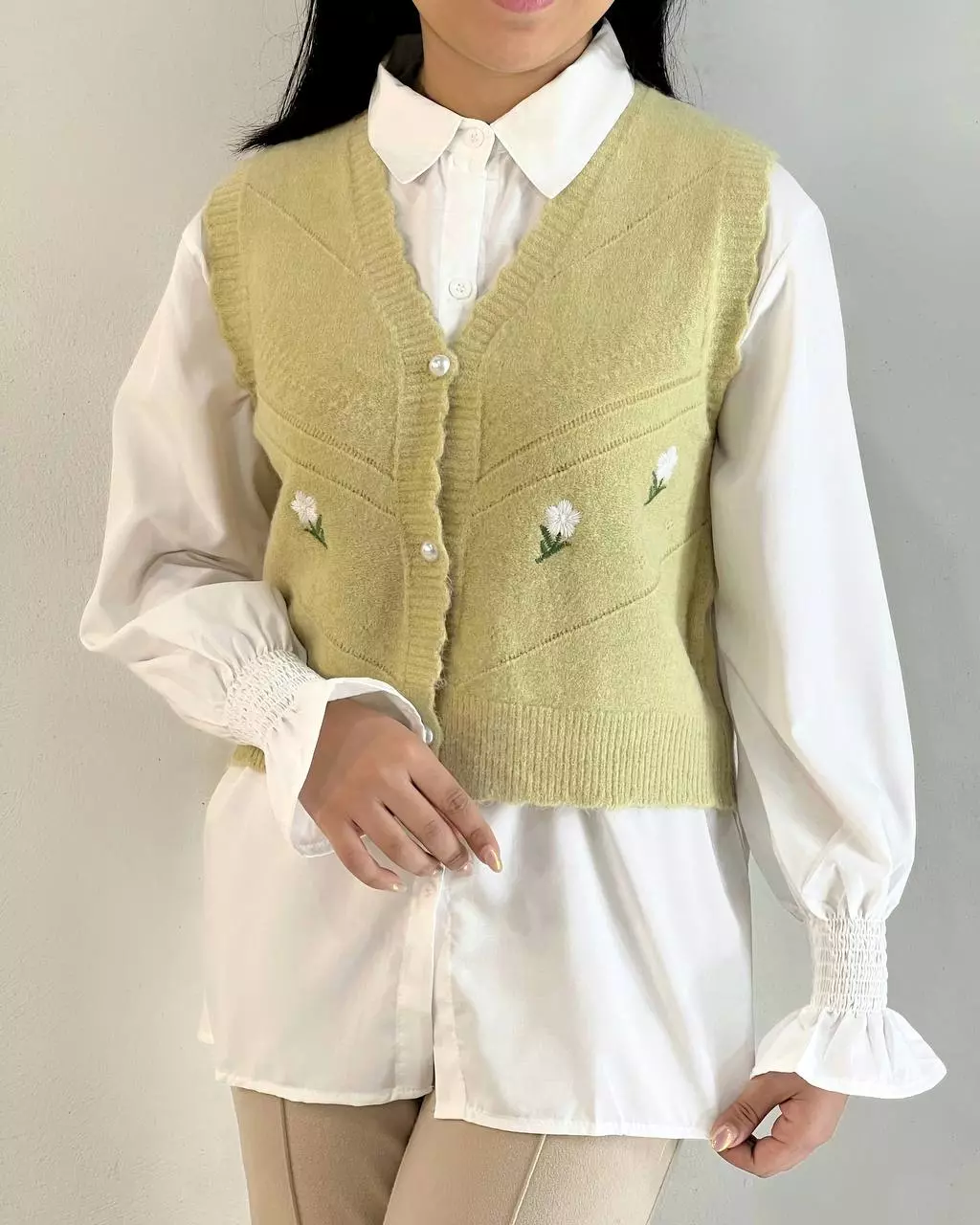 جلیقه بافت گلدوزی دکمه مروارید کد 5445