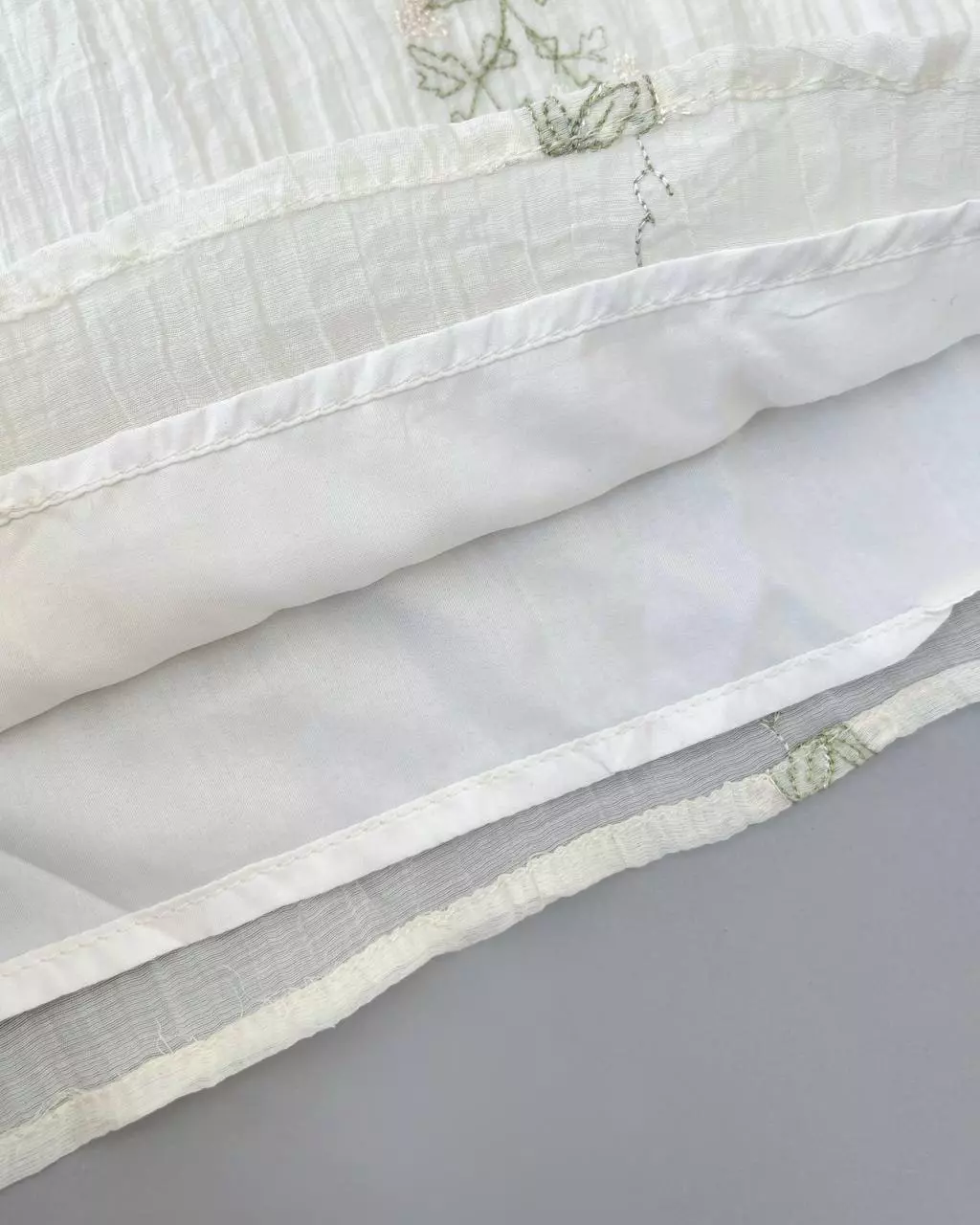 شومیز حریر کریشه گلدوزی کد 5456