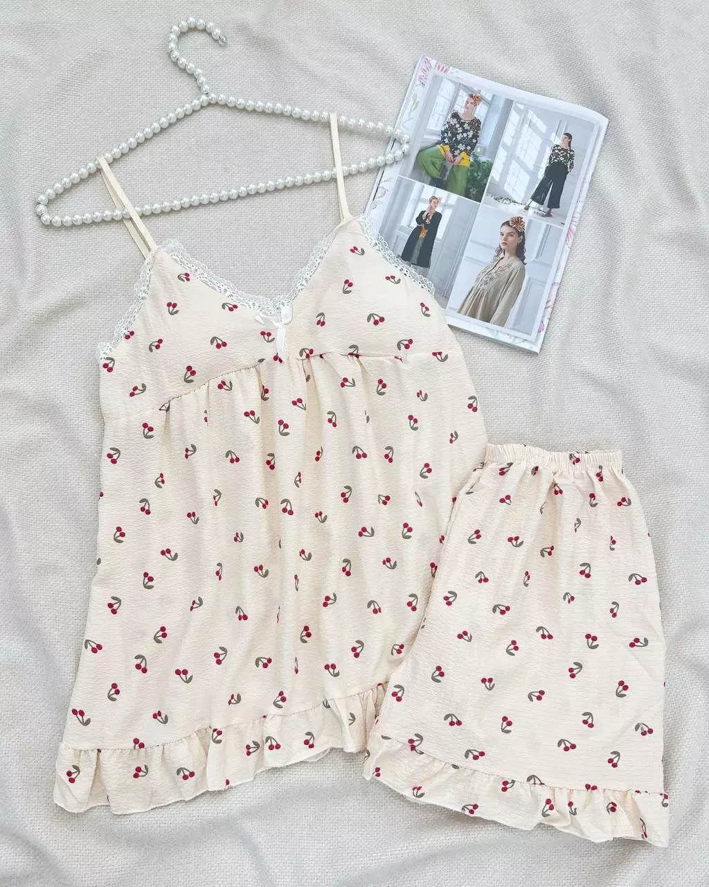 ست تاپ و شلوارک کاپ دار کد 5541