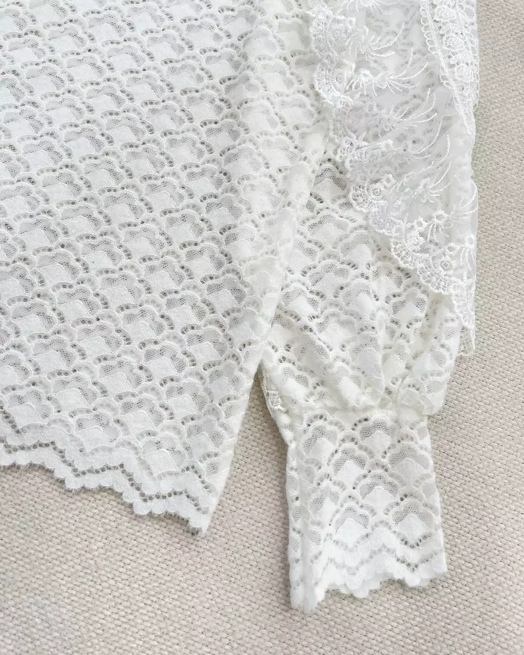 شومیز تمام گیپور آستین کارشده کد 5522