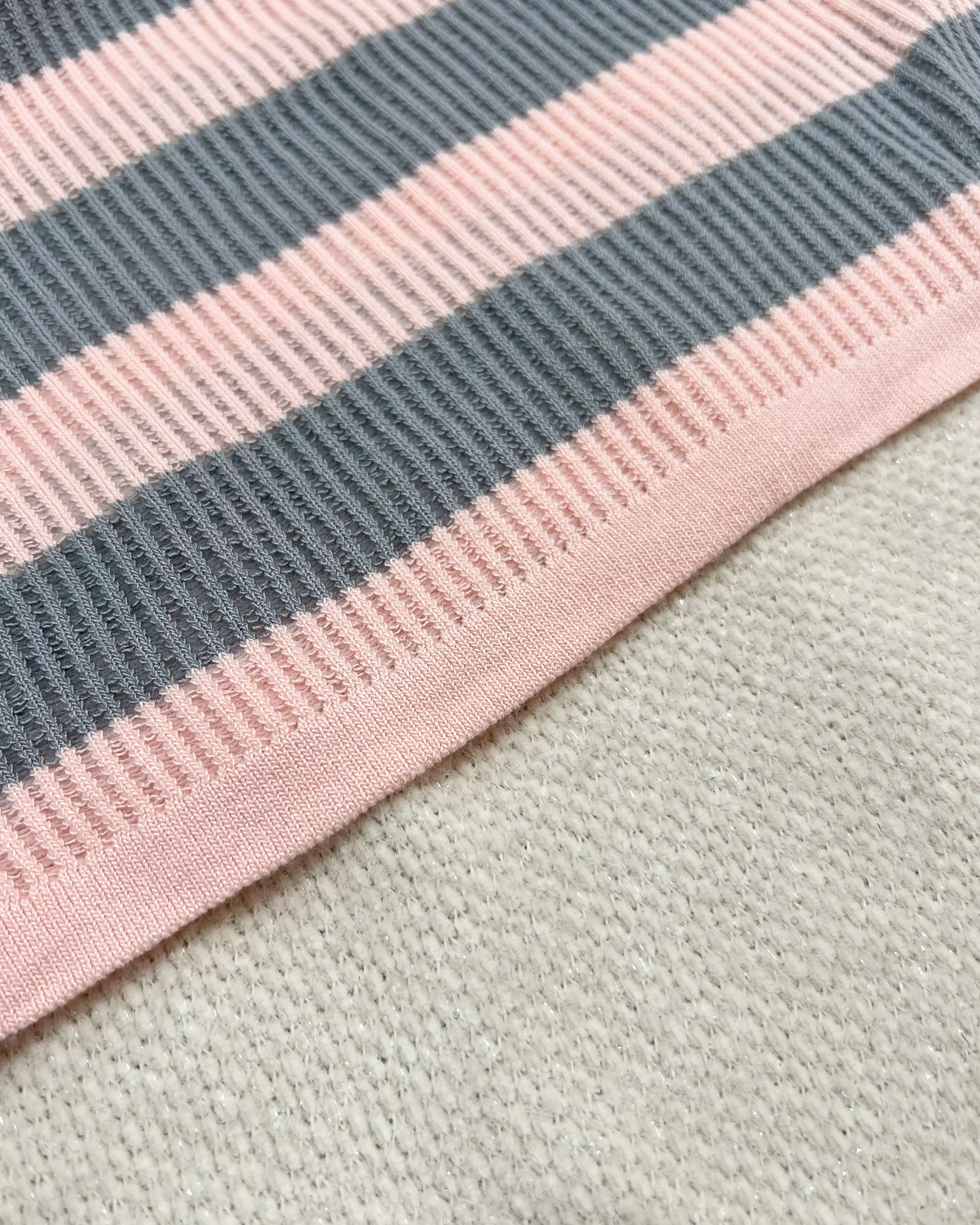 بلوز بافت راه راه گلدوزی شده کد 5531