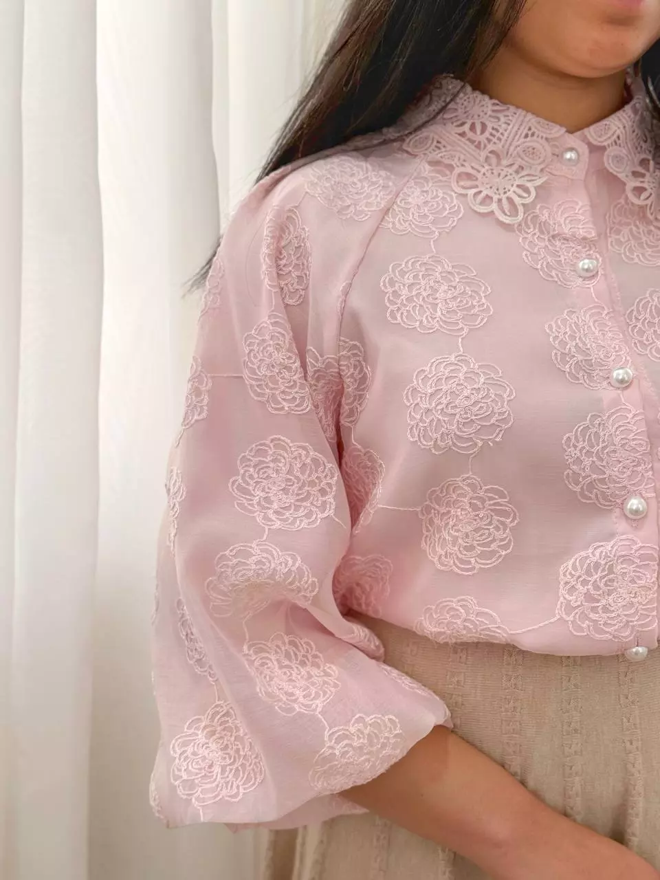 شومیز تمام گلدوزی استین پف کد 5550