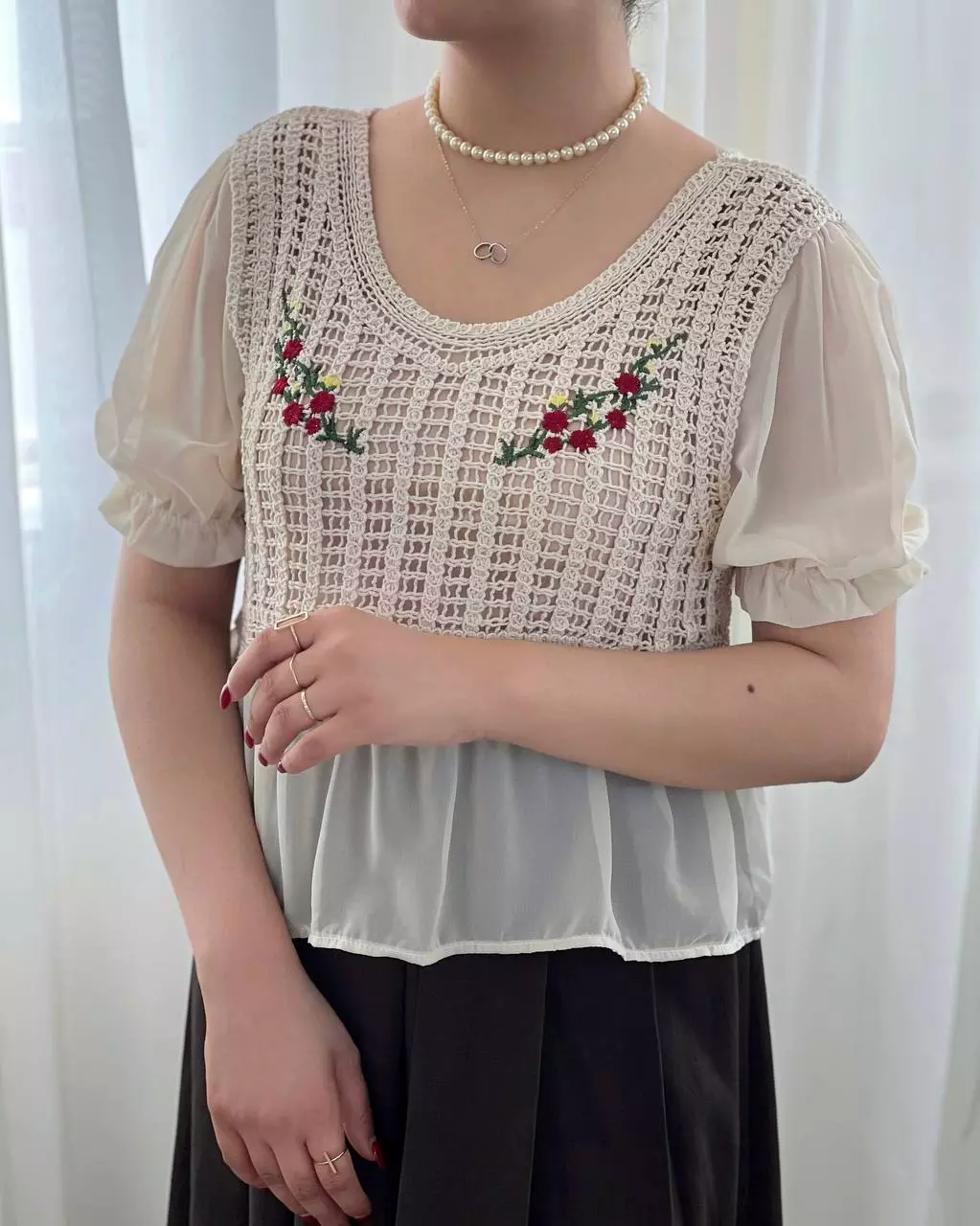 شومیز قلاب بافی استین کوتاه گلدوزی کد 5629