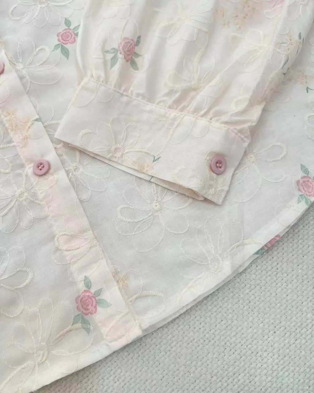 شومیز تمام کار شده جلو دکمه کد 5631